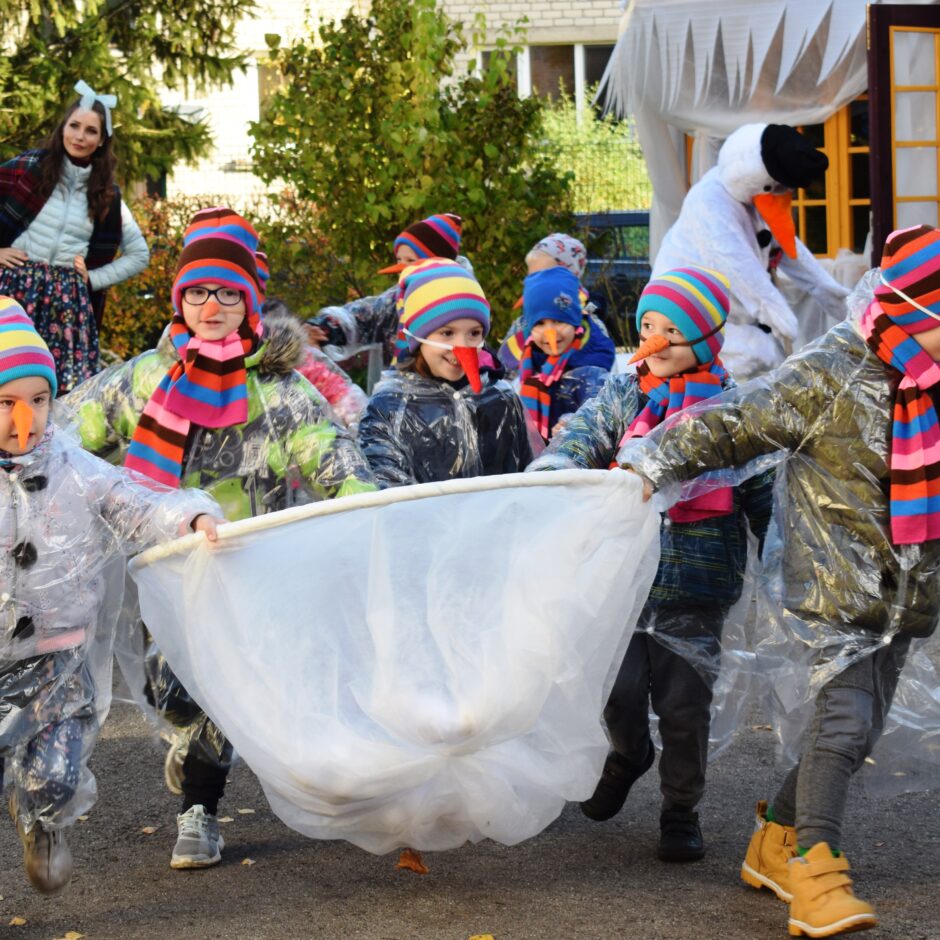 13.gr. bērnu priekšnesums 
