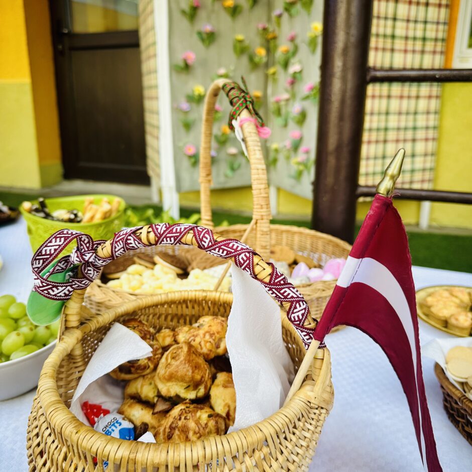 baltā galdauta svētki